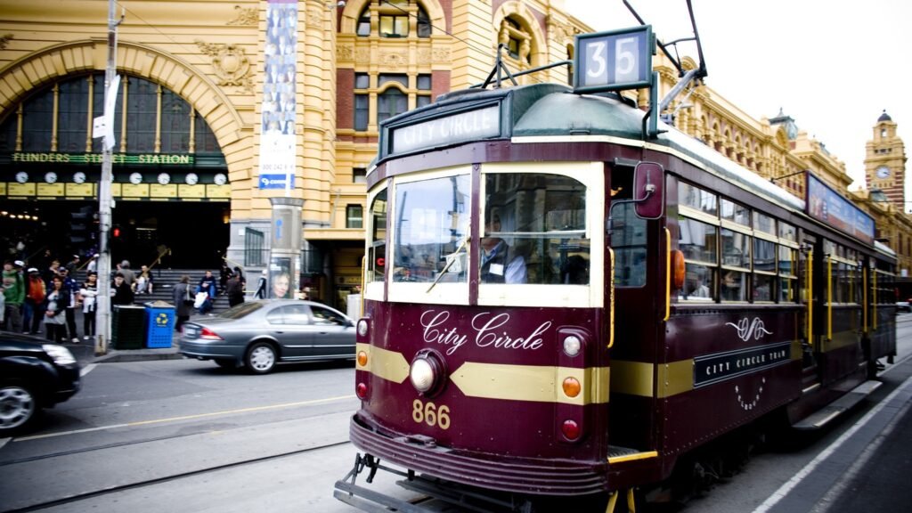 Mua nhà ở Melbourne: Khu Đông hay khu Tây?